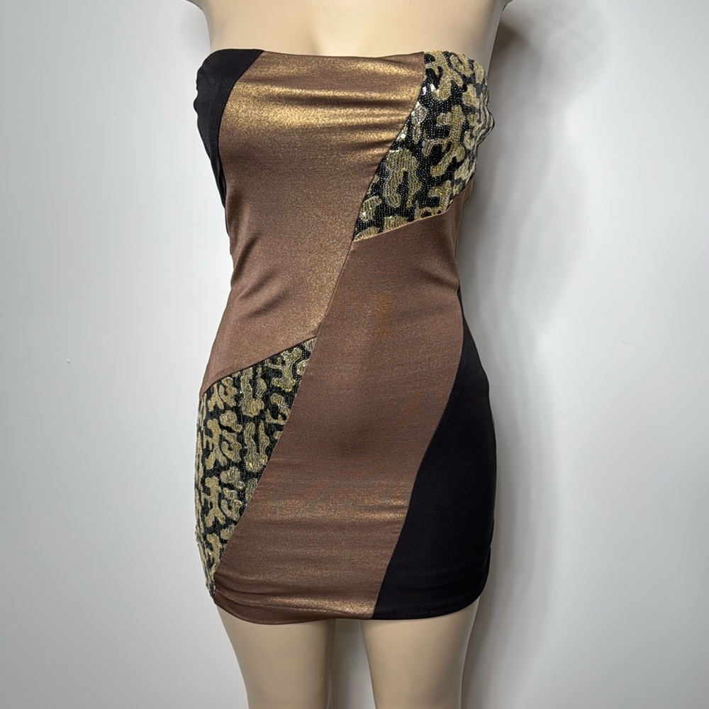 Miso or small black and gold mini dress with sequins